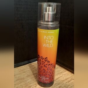 BATH AND BODY WORKS "INTO THE WILD"
